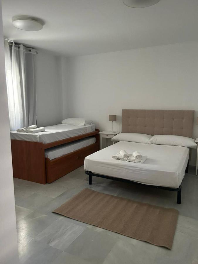 San Bernardo Family Apartment Севілья Екстер'єр фото