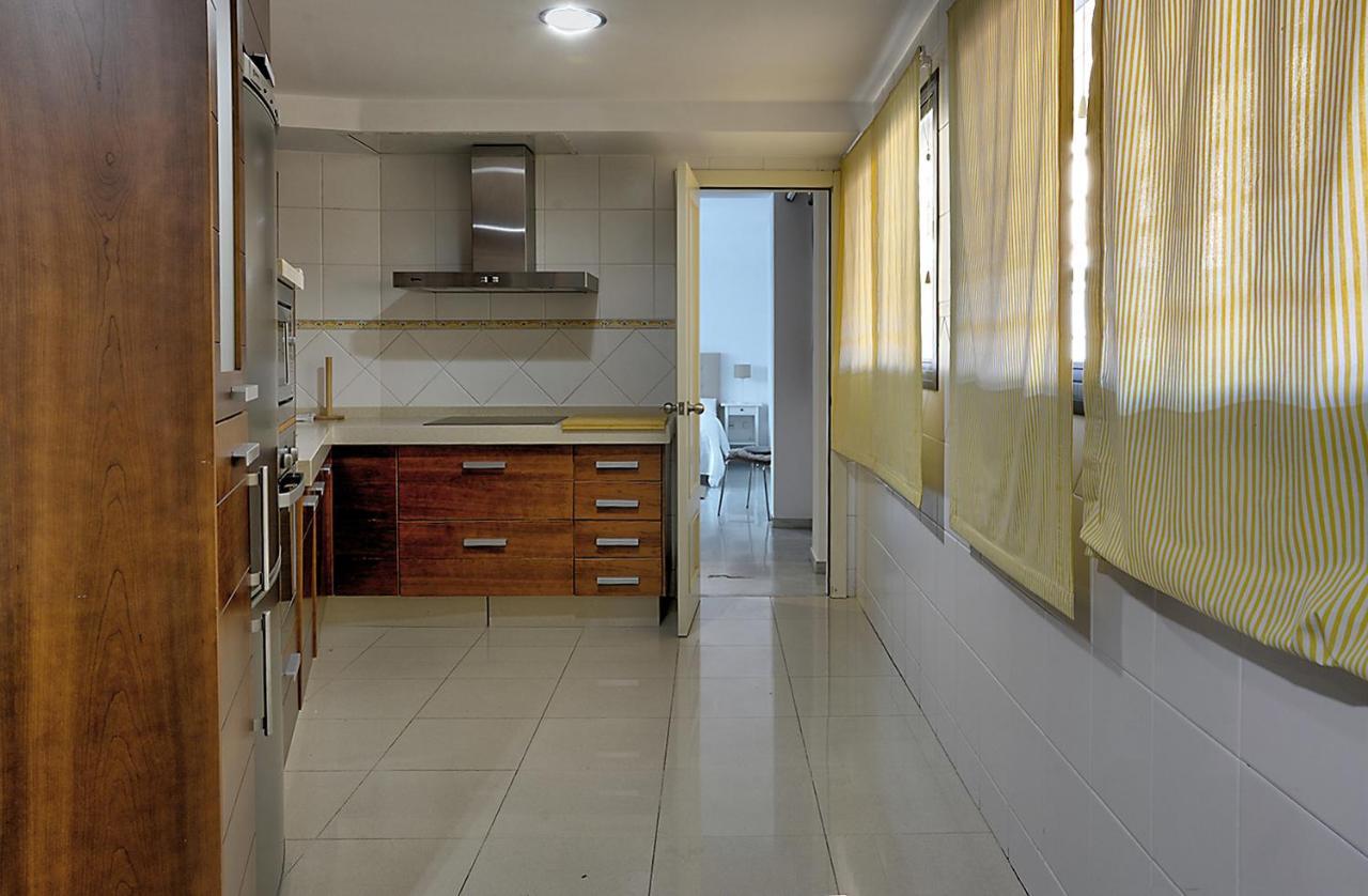 San Bernardo Family Apartment Севілья Екстер'єр фото