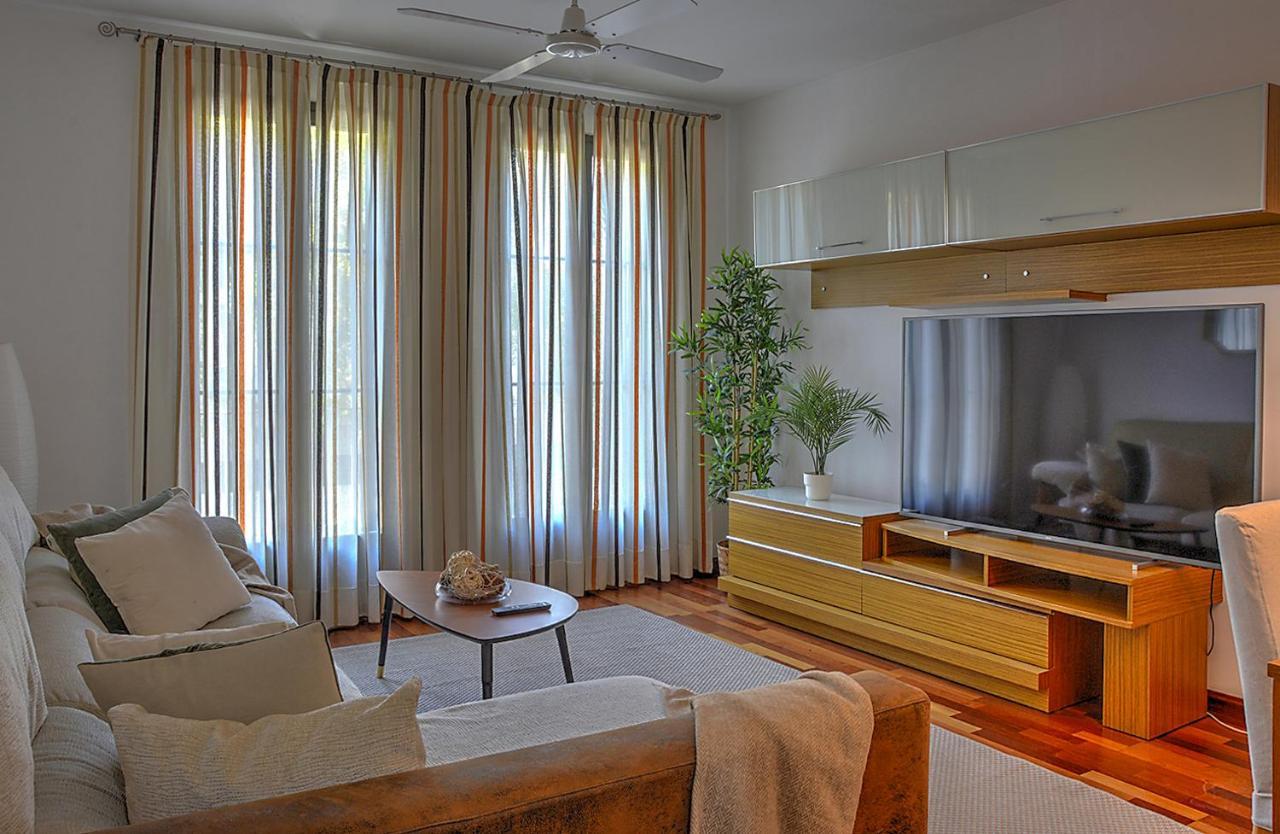 San Bernardo Family Apartment Севілья Екстер'єр фото