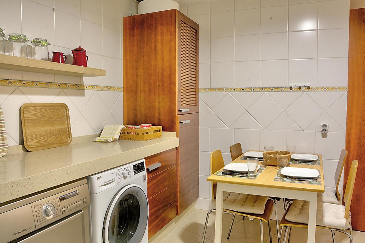 San Bernardo Family Apartment Севілья Екстер'єр фото