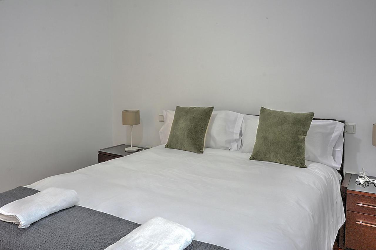 San Bernardo Family Apartment Севілья Екстер'єр фото