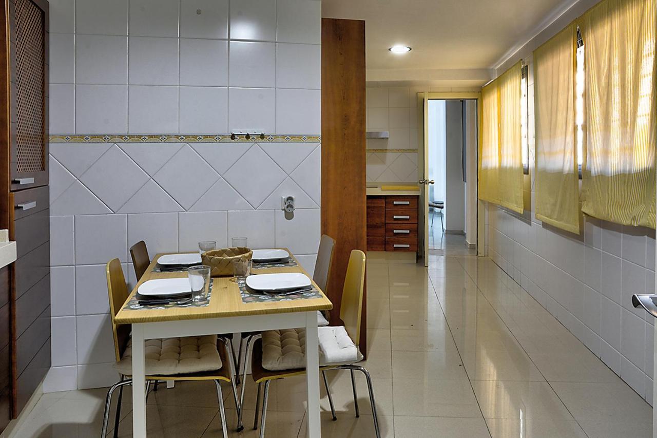San Bernardo Family Apartment Севілья Екстер'єр фото