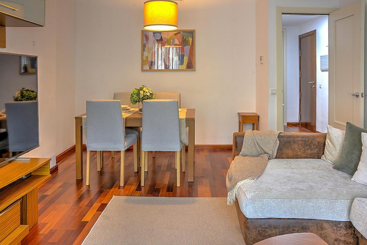 San Bernardo Family Apartment Севілья Екстер'єр фото