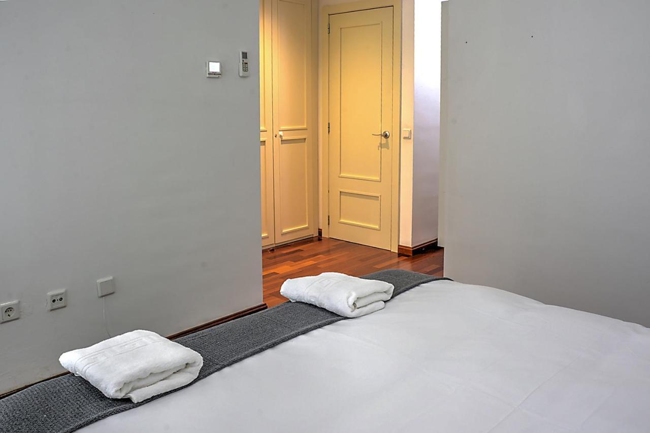 San Bernardo Family Apartment Севілья Екстер'єр фото